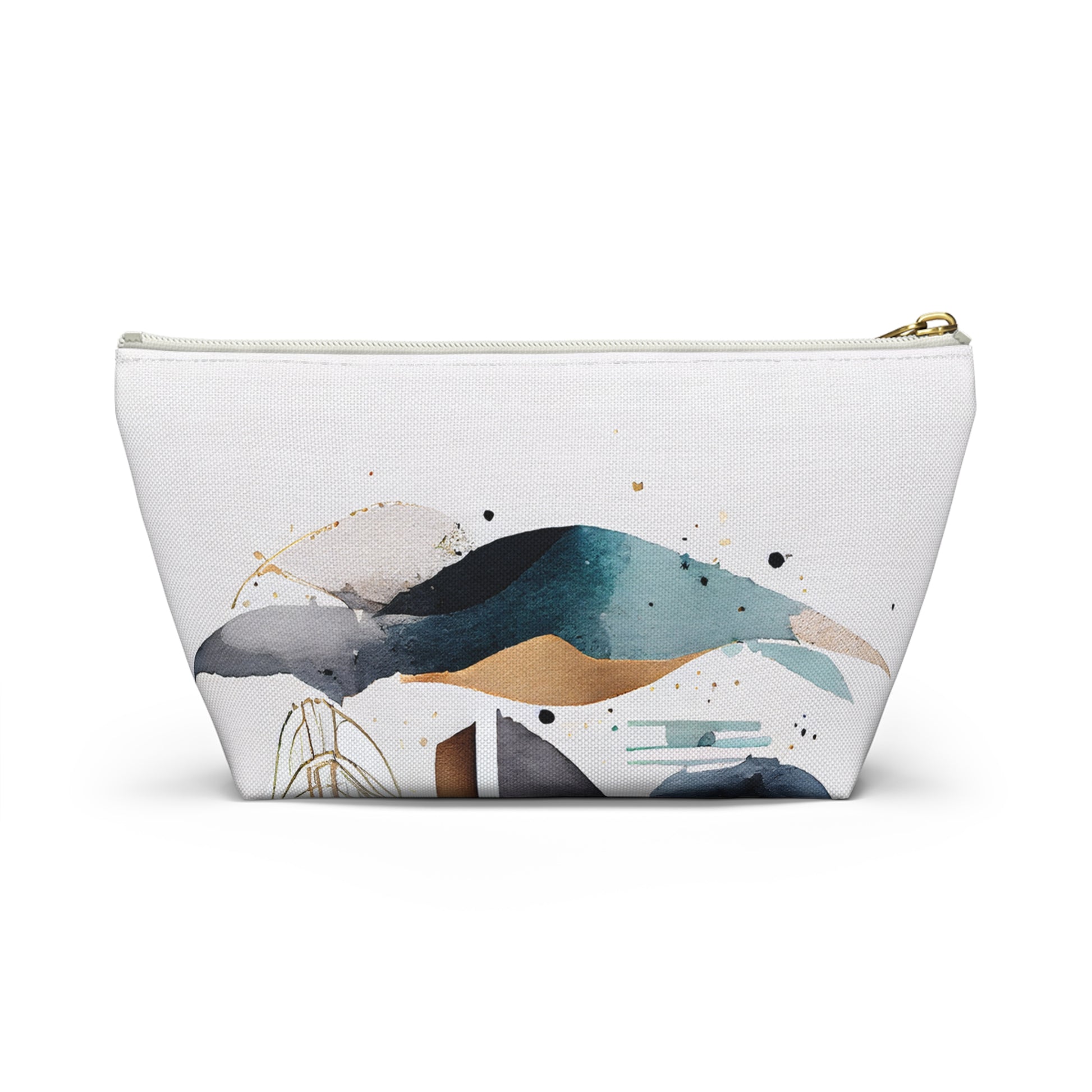 4df77845-pouch