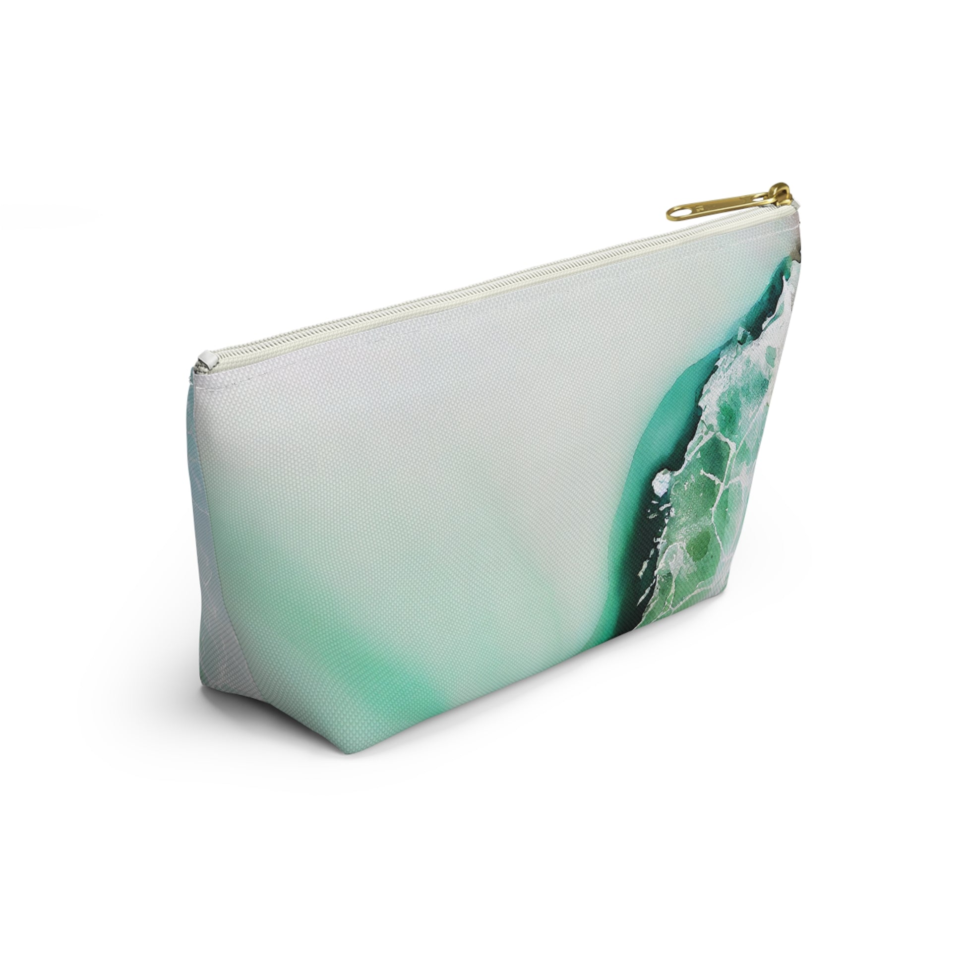 75dd22c0-pouch