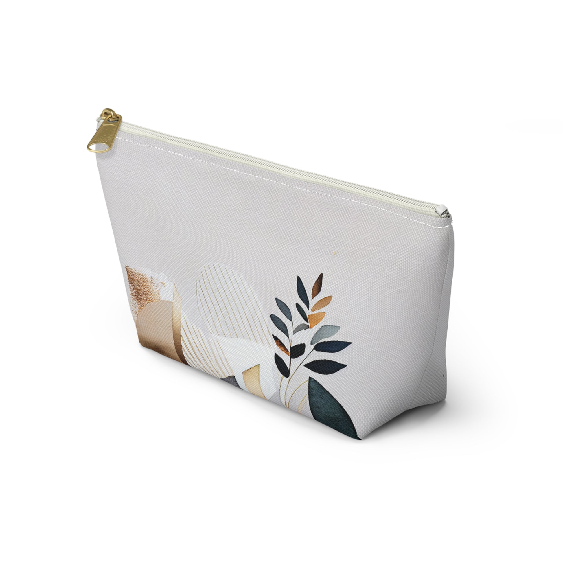 4df77845-pouch